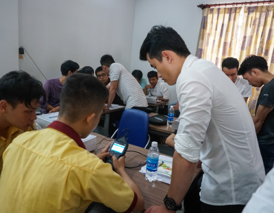 Thực Tập Máy Chẩn Đoán Tại Trụ Sở Công Ty Cartek